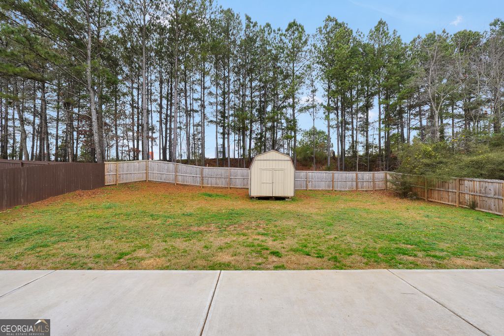 9017 Aldbury Drive, Locust Grove, GA 30248 — photo 2