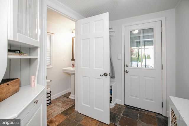 5 EATON AVE, Hamilton, NJ 08619