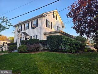 5 EATON AVE, Hamilton, NJ 08619