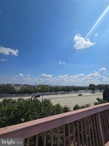 793 S FRONT ST, Philadelphia, PA 19147