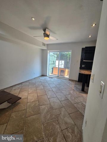 793 S FRONT ST, Philadelphia, PA 19147