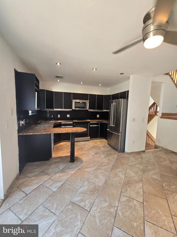 793 S FRONT ST, Philadelphia, PA 19147