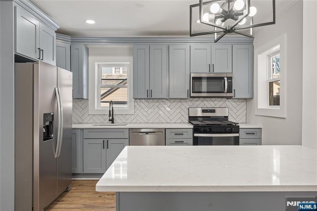 18 Hilton Avenue, Maplewood, NJ 07040