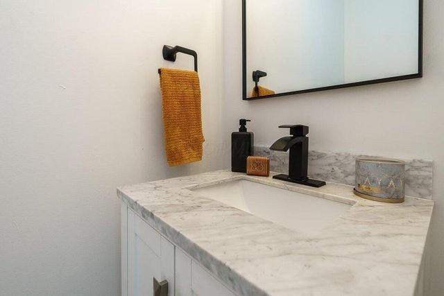 866-870 Northwest Boulevard, Columbus, OH 43212