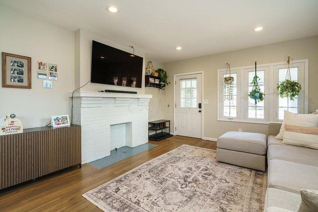 866-870 Northwest Boulevard, Columbus, OH 43212