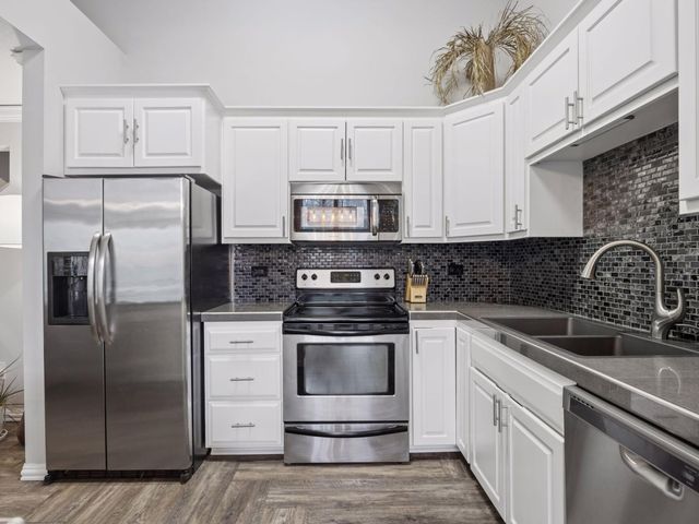 3218 Old Highway 8, Saint Anthony, MN 55418