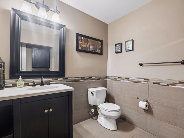3218 Old Highway 8, Saint Anthony, MN 55418