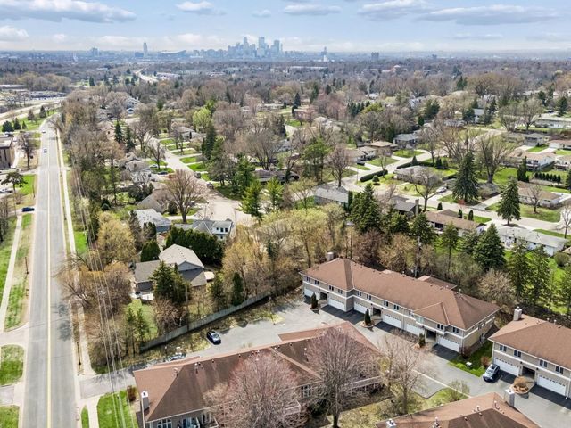 3218 Old Highway 8, Saint Anthony, MN 55418