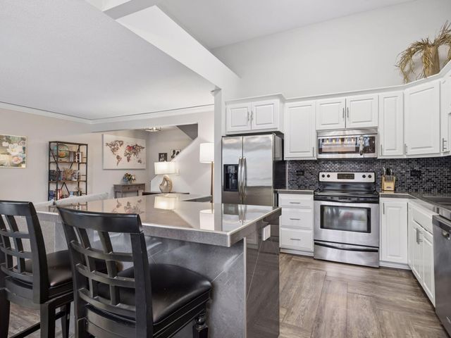 3218 Old Highway 8, Saint Anthony, MN 55418