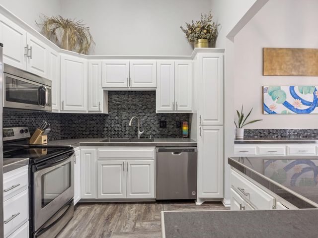 3218 Old Highway 8, Saint Anthony, MN 55418