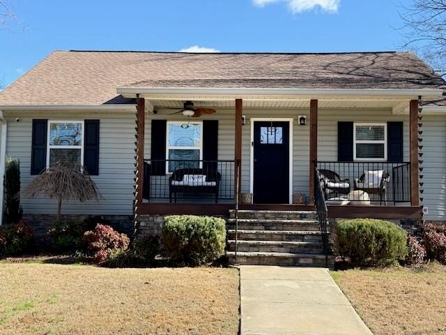 15 Taylor Street, Summerville, GA 30747