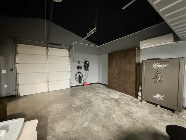 15 Taylor Street, Summerville, GA 30747