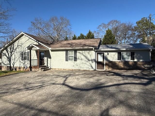 15 Taylor Street, Summerville, GA 30747