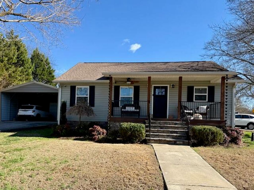 15 Taylor Street, Summerville, GA 30747