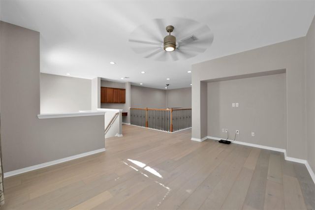 9222 Sunlight Oak Lane, Houston, TX 77070