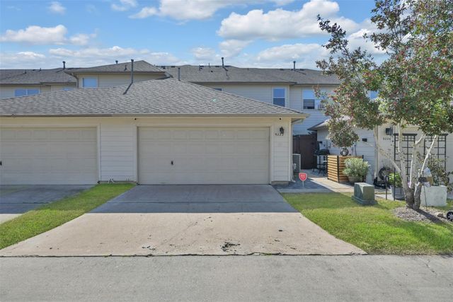 9222 Sunlight Oak Lane, Houston, TX 77070