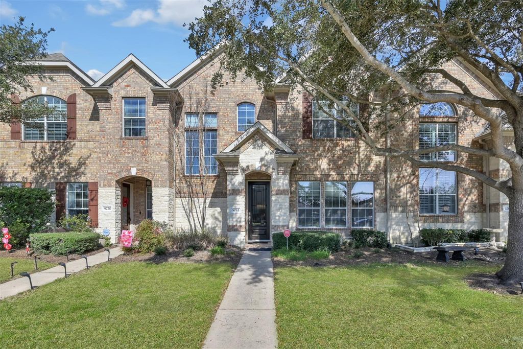 9222 Sunlight Oak Lane, Houston, TX 77070