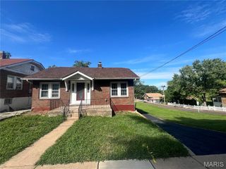 7605 San Diego Avenue, Normandy, MO 63121