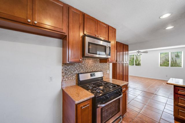 6209 Channing Dr, North Highlands, CA 95660