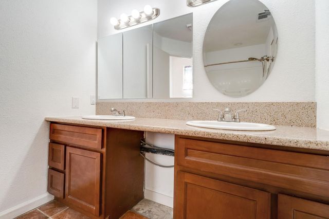 6209 Channing Dr, North Highlands, CA 95660