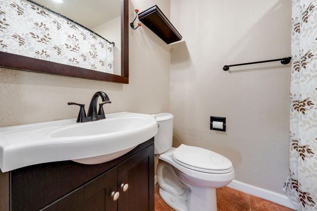 6209 Channing Dr, North Highlands, CA 95660