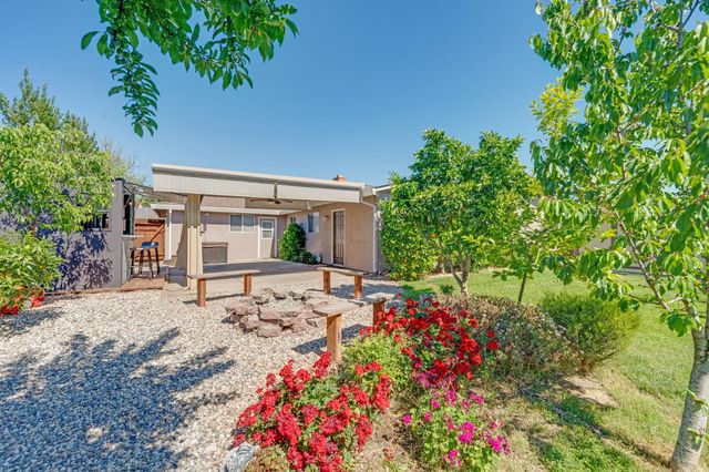 6209 Channing Dr, North Highlands, CA 95660