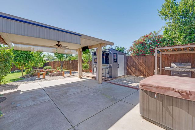 6209 Channing Dr, North Highlands, CA 95660