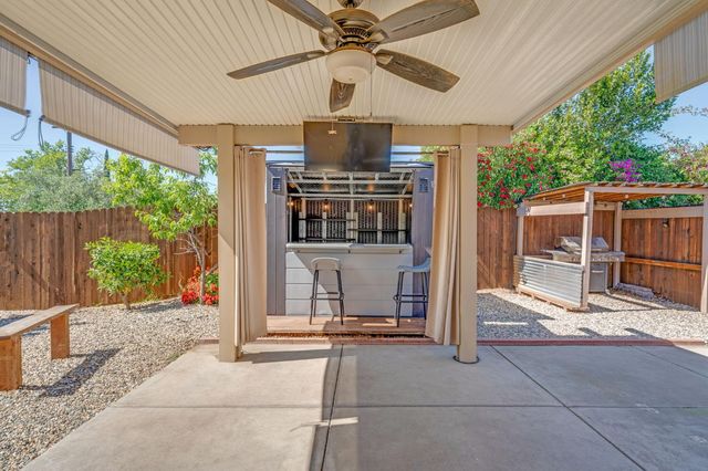 6209 Channing Dr, North Highlands, CA 95660