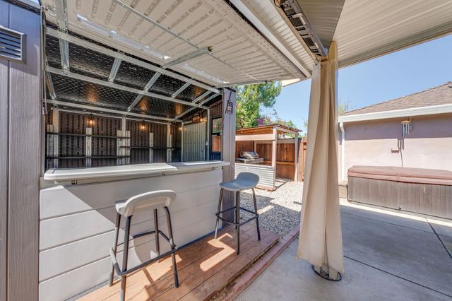 6209 Channing Dr, North Highlands, CA 95660