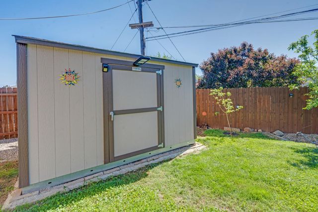 6209 Channing Dr, North Highlands, CA 95660