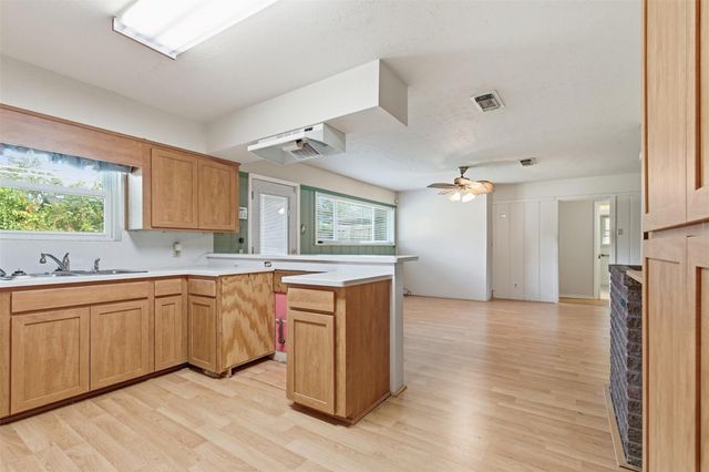 5622 W 43rd Street, Houston, TX 77092