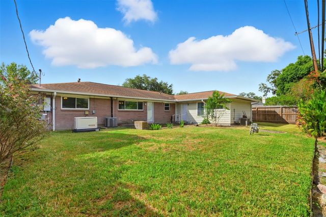 5622 W 43rd Street, Houston, TX 77092