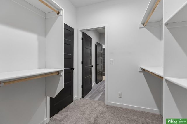 9815 Cumberland Drive, Papillion, NE 68046