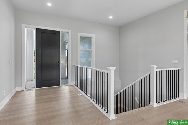 9815 Cumberland Drive, Papillion, NE 68046