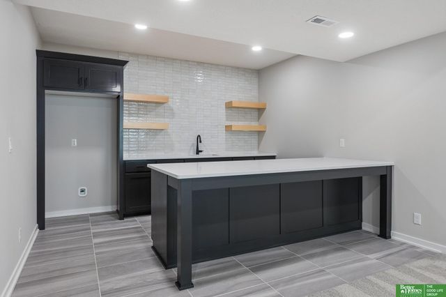 9815 Cumberland Drive, Papillion, NE 68046