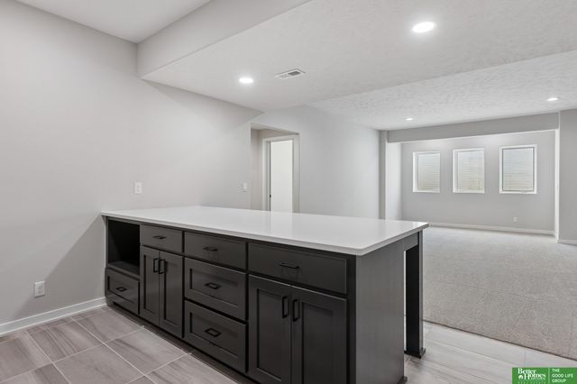 9815 Cumberland Drive, Papillion, NE 68046