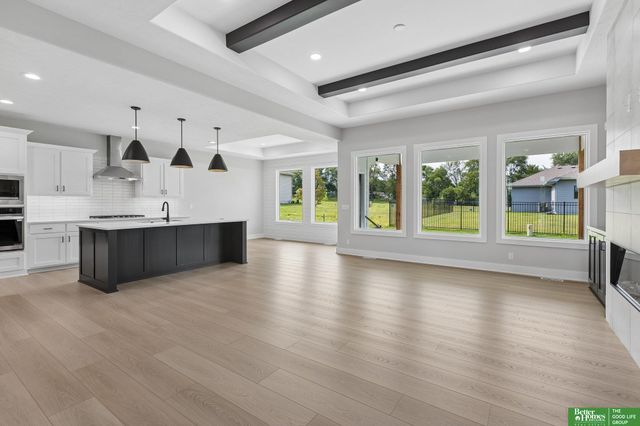 9815 Cumberland Drive, Papillion, NE 68046