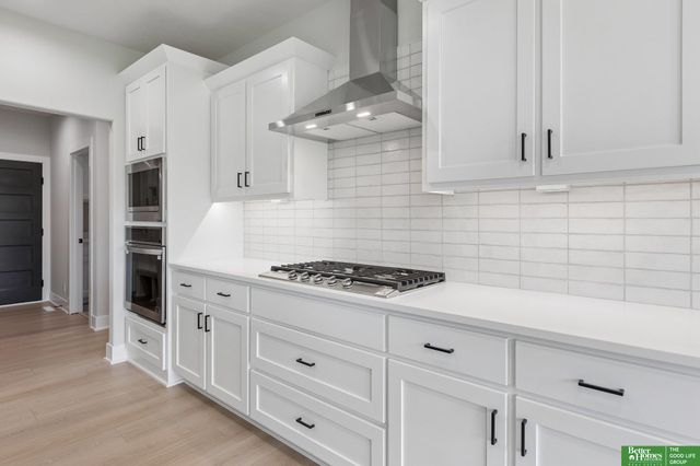 9815 Cumberland Drive, Papillion, NE 68046