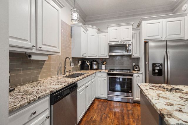 33789 Blue River Dr, Denham Springs, LA 70706