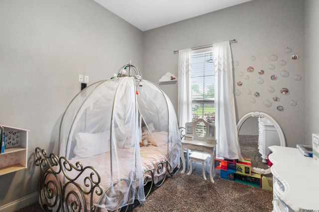 33789 Blue River Dr, Denham Springs, LA 70706