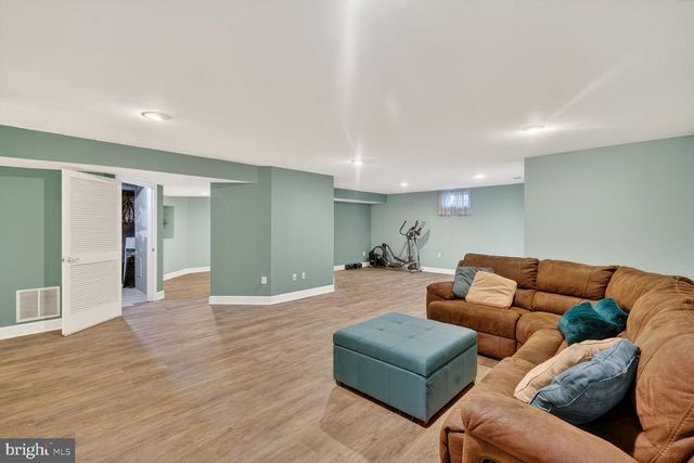 414 SUMMER GARDEN WAY, Rockville, MD 20850