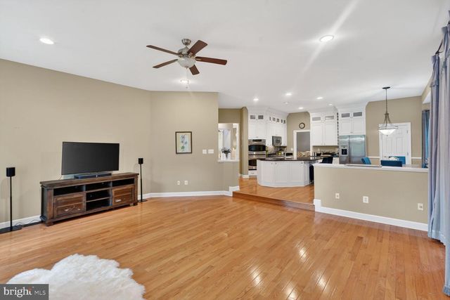 414 SUMMER GARDEN WAY, Rockville, MD 20850