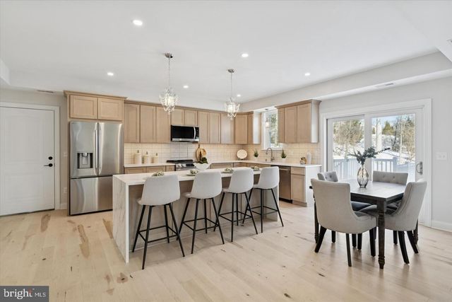 4979 PAPA BLVD, Edgemont, PA 19028