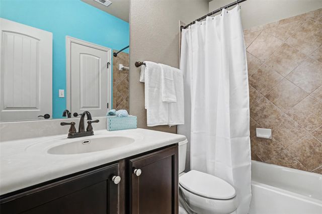 1813 Harvest Dance DR, Leander, TX 78641