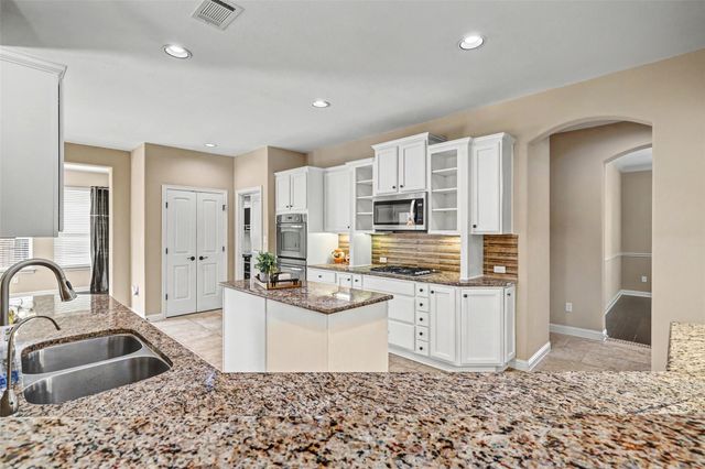 1813 Harvest Dance DR, Leander, TX 78641