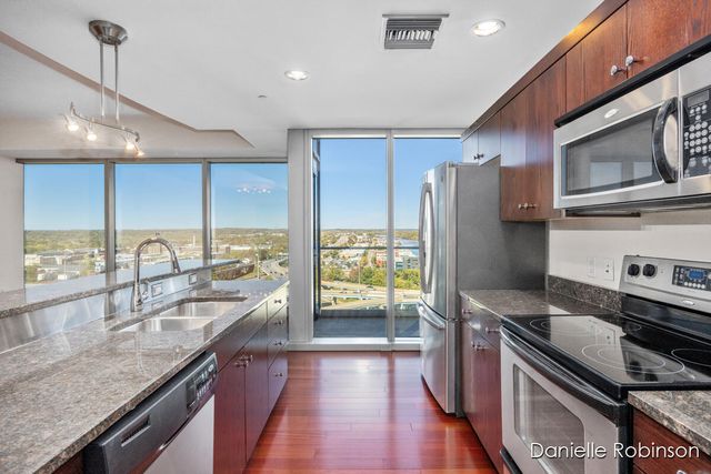 335 Bridge Street NW 1503, Grand Rapids, MI 49504