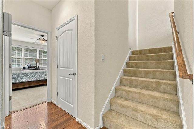 525 Hanbury RD W, Chesapeake, VA 23322