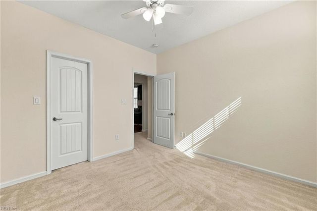 525 Hanbury RD W, Chesapeake, VA 23322