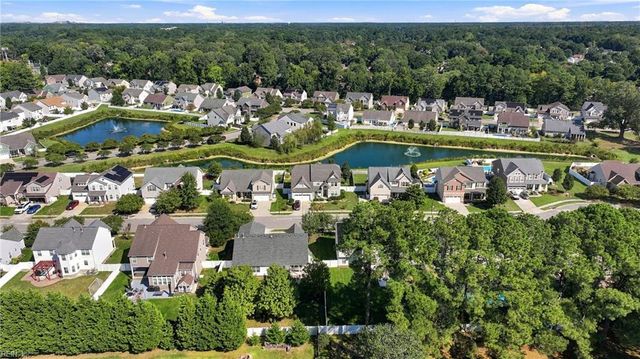 525 Hanbury RD W, Chesapeake, VA 23322