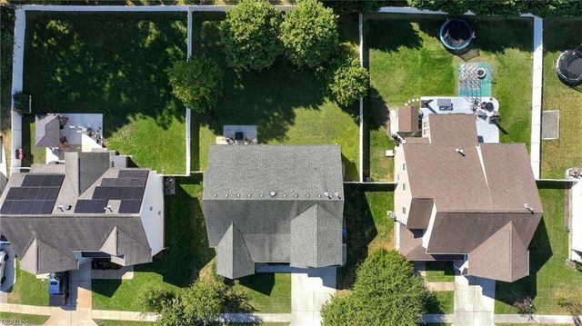525 Hanbury RD W, Chesapeake, VA 23322